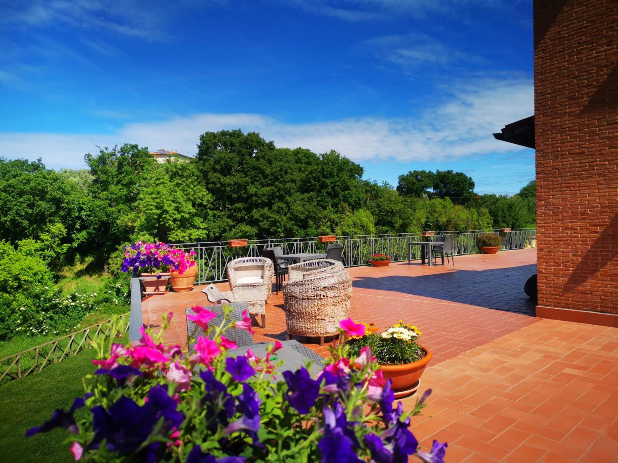Agriturismo Podere S. Croce Saturnia Exterior photo